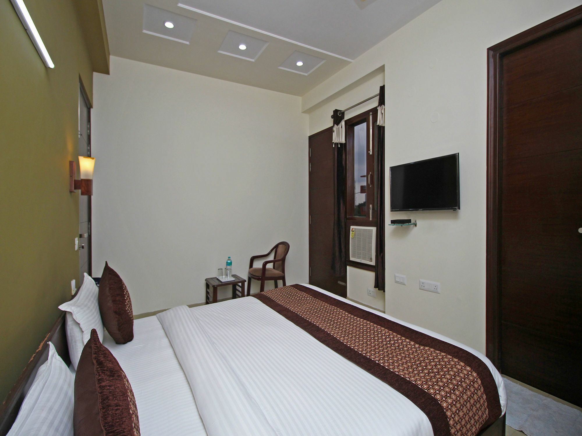 Fabhotel Mannat Residency Sec 52 Gurgaon Zewnętrze zdjęcie