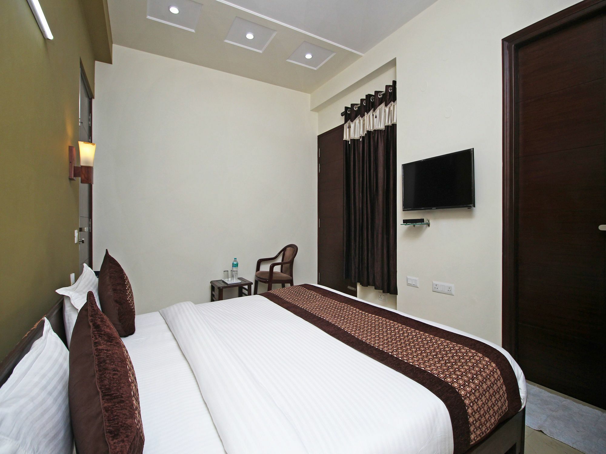 Fabhotel Mannat Residency Sec 52 Gurgaon Zewnętrze zdjęcie